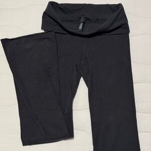 Skims Black Fold-Over Yoga Pants